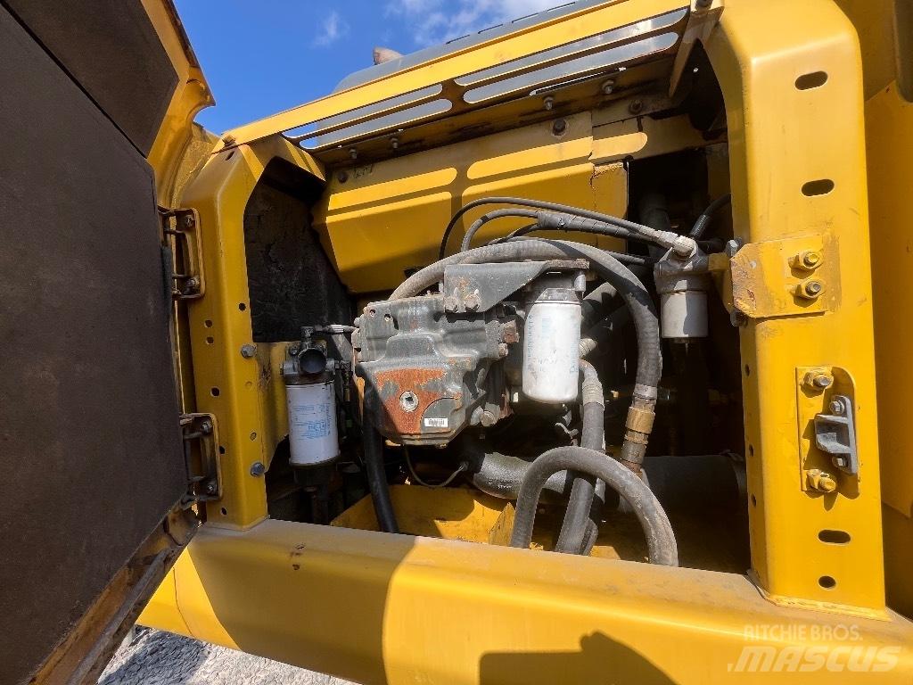 Komatsu Pc240-7 Koparki gąsienicowe