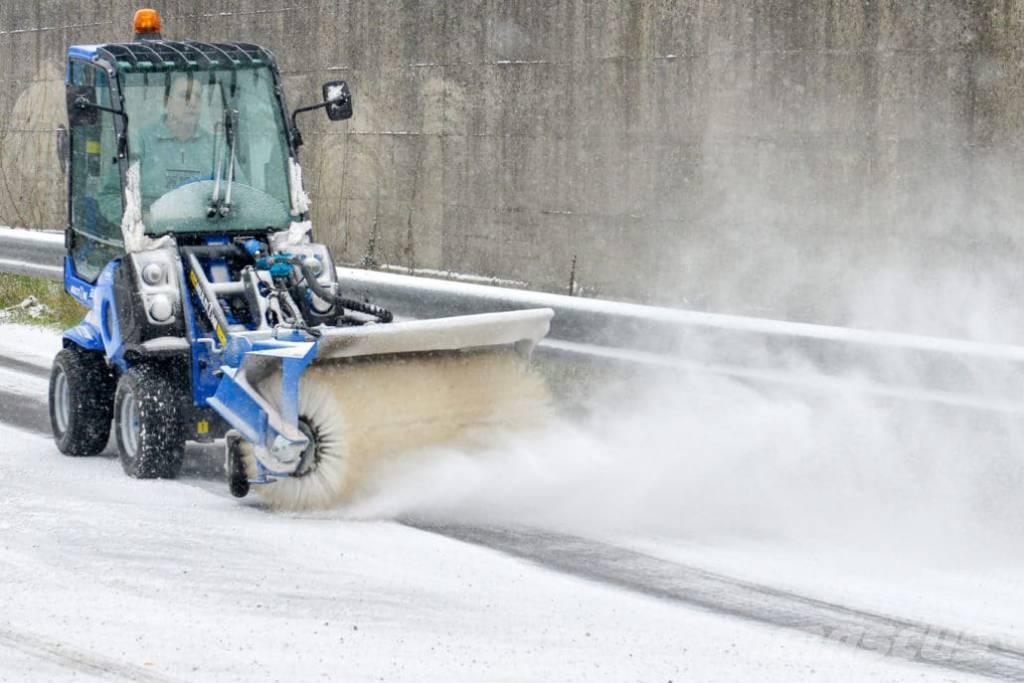 Multione 2.3 EFI Ładowarki wielofunkcyjne