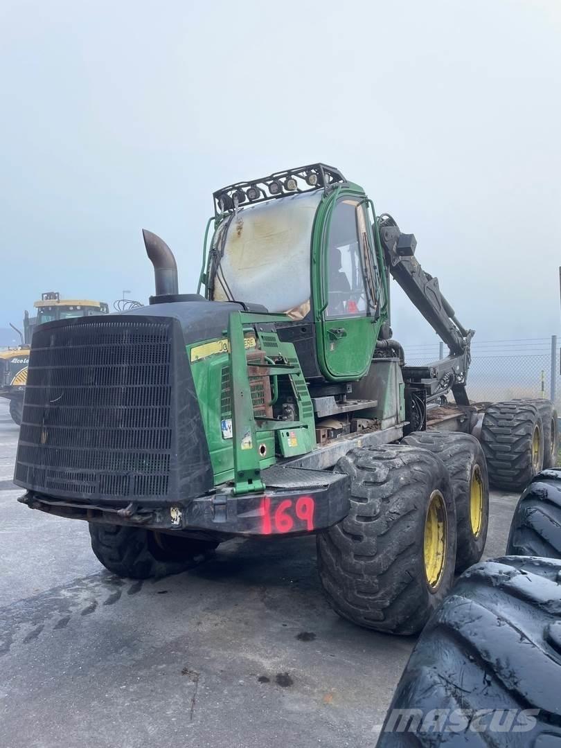 John Deere 1210E Forwardery