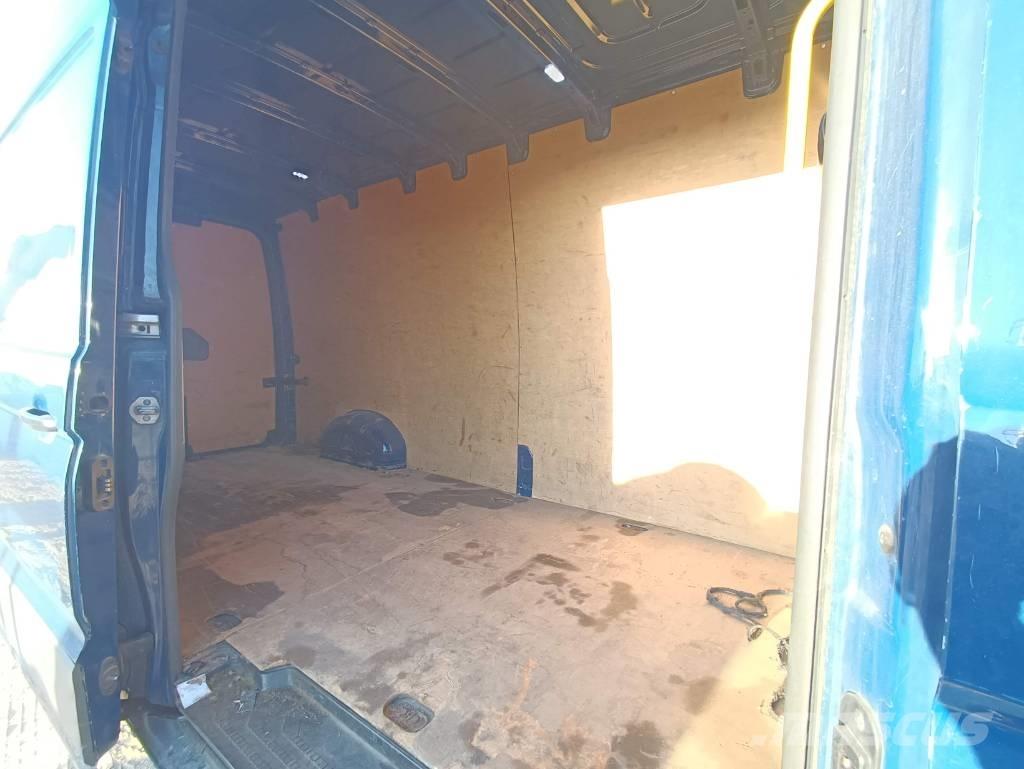 Volkswagen Crafter Busy / Vany