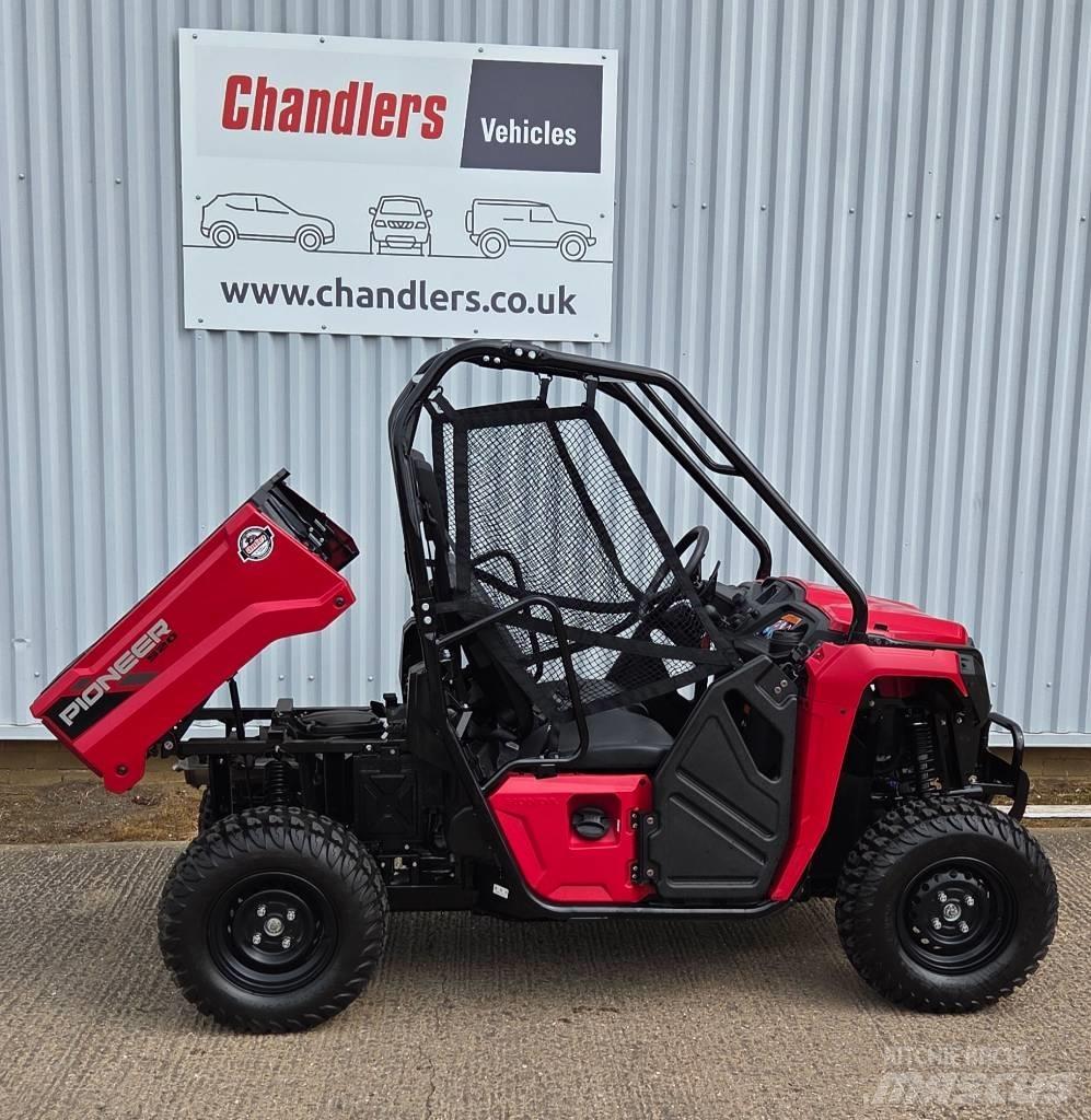 Honda Pioneer Terenowe pojazdy użytkowe