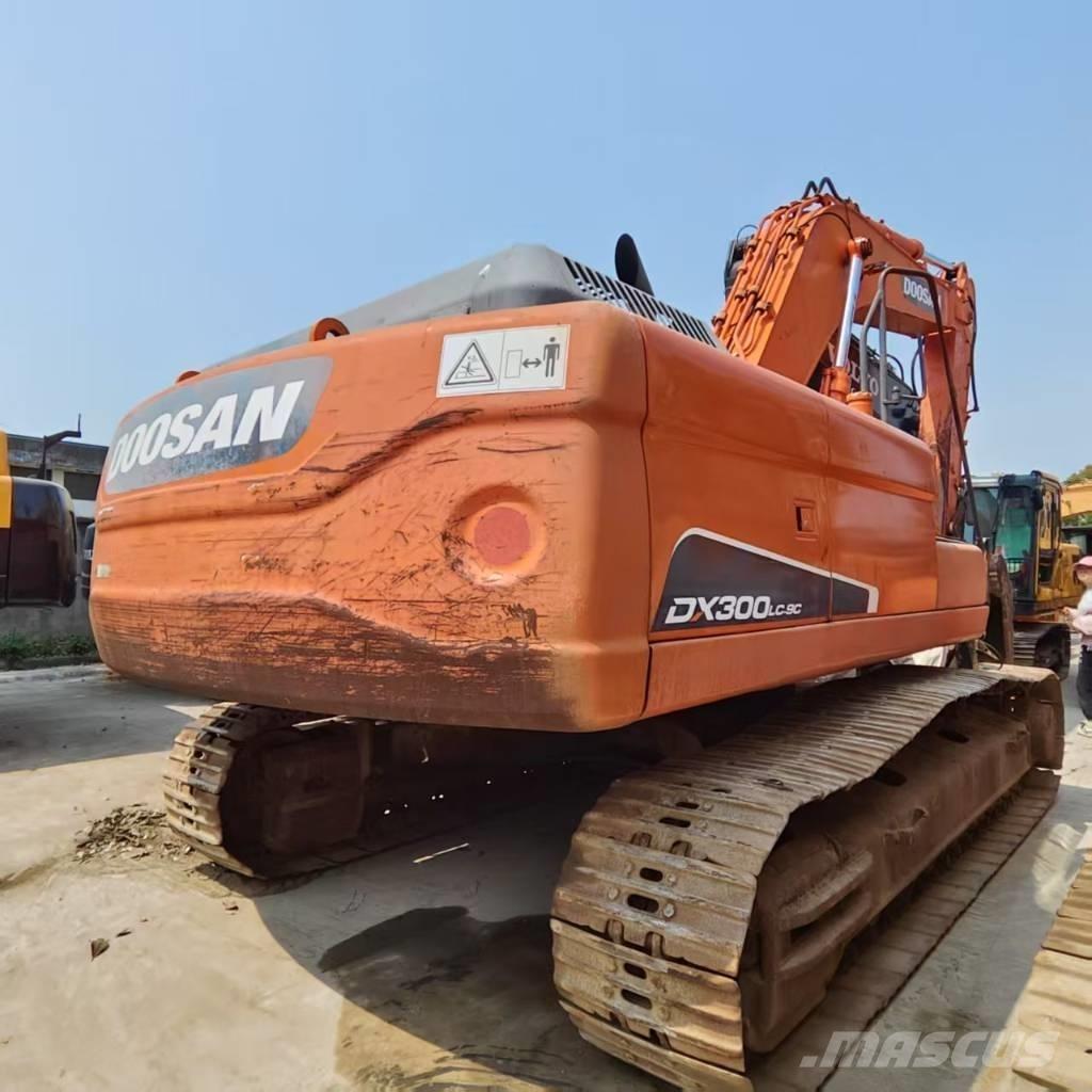 Doosan DX 300 LC Koparki gąsienicowe
