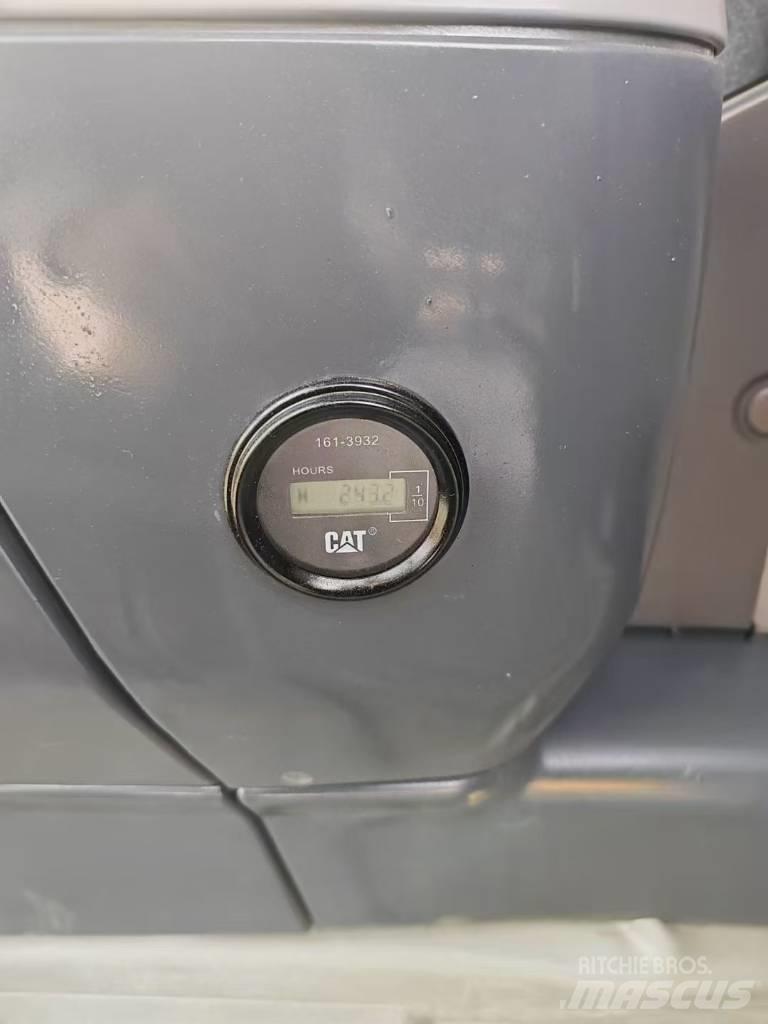 CAT 340D2L Koparki gąsienicowe