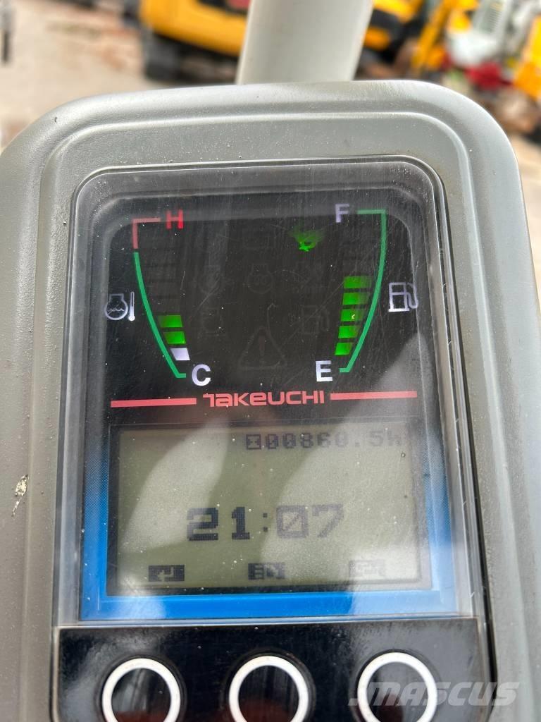 Takeuchi TB 216 Minikoparki