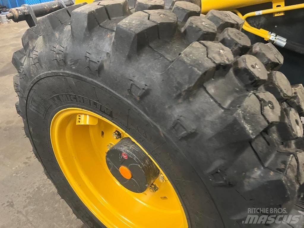 Komatsu WA100-8 Miniładowarki