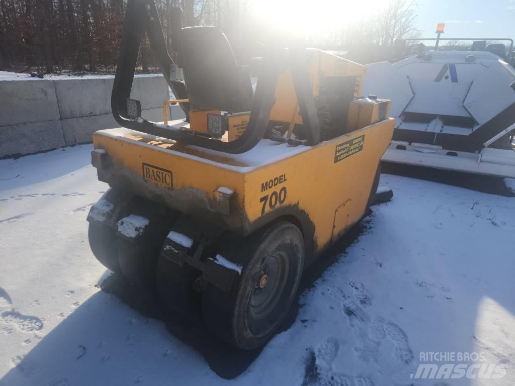 Basic 700 Walce ogumione