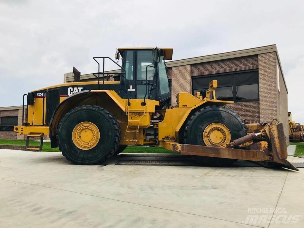 CAT 824 G Spycharki