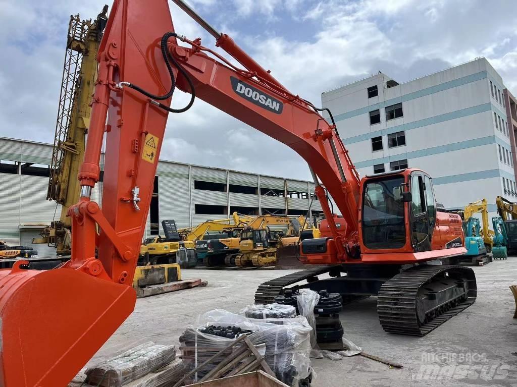 Doosan DX 300 Koparki gąsienicowe
