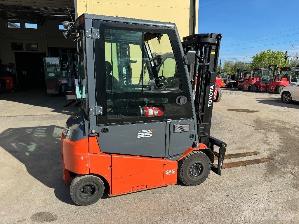 Toyota 8FBMKT25 Wózki elektryczne