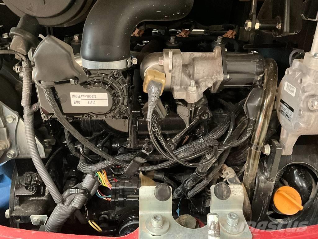 Takeuchi TB 240 Minikoparki