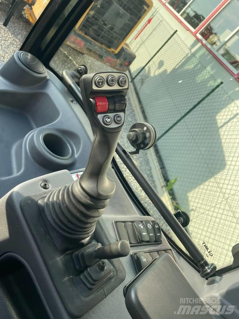 GiANT G 5000 TELE Ładowarki wielofunkcyjne