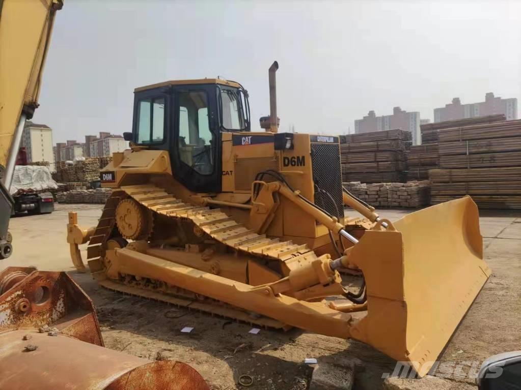 CAT D 6 M Spycharki gąsienicowe