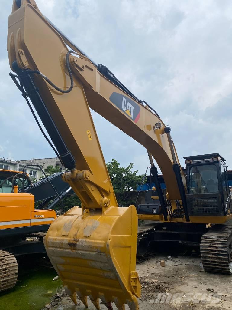 CAT 330 D Koparki gąsienicowe