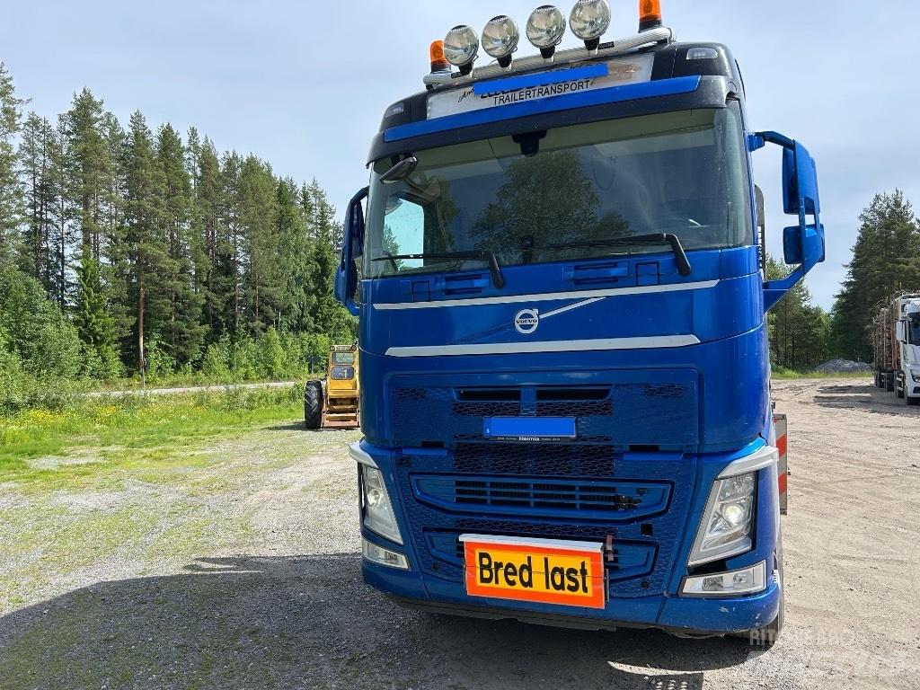 Volvo FH 500 Samochody do przewozu maszyn leśnych