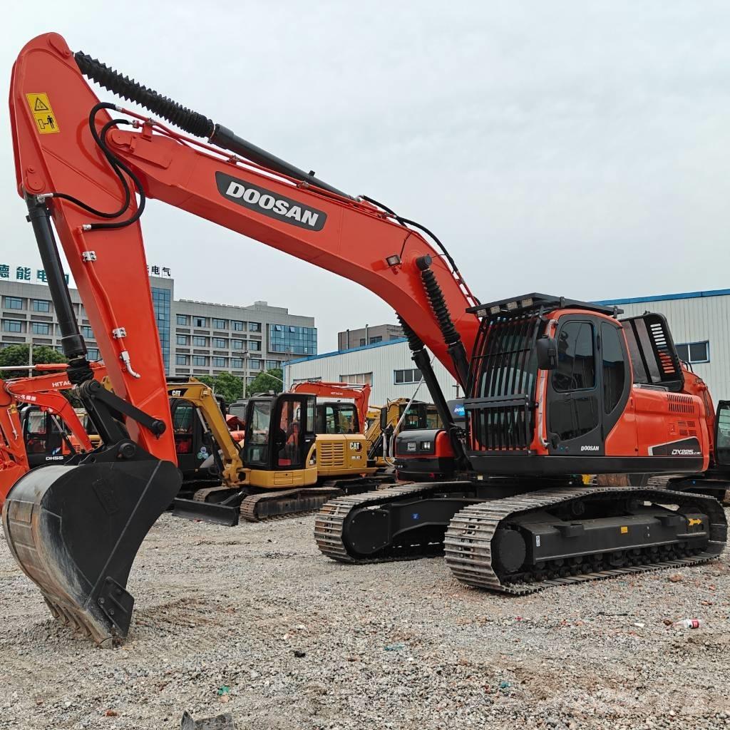 Doosan DX 225 LCA Koparki gąsienicowe