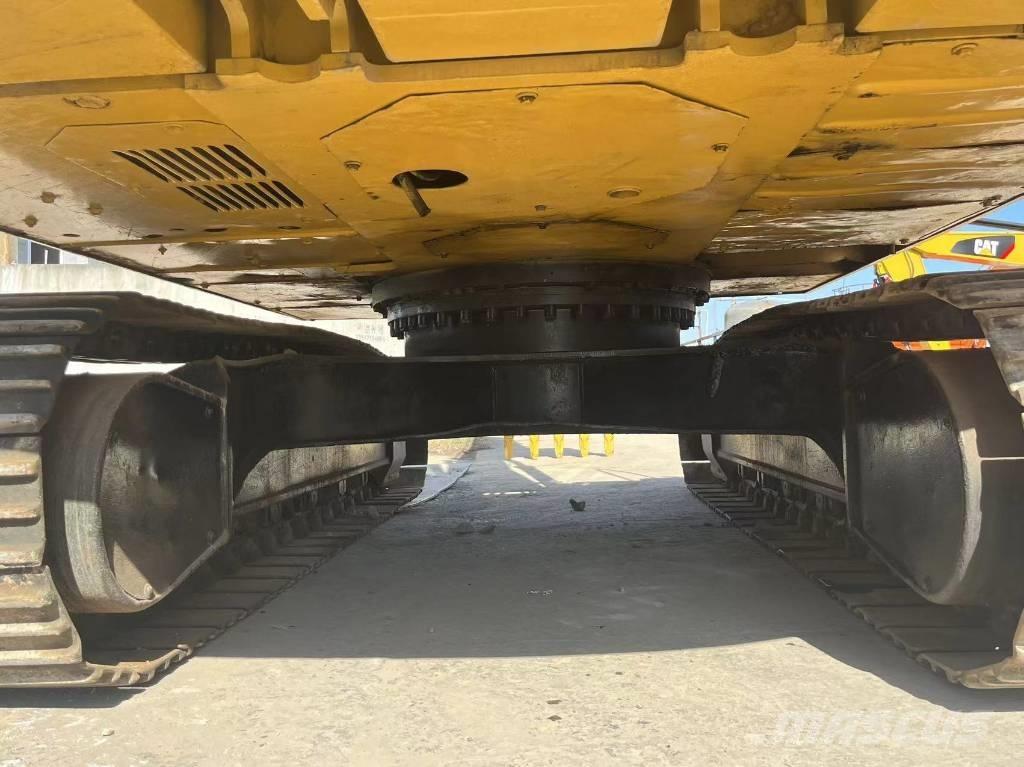 CAT 320 D Koparki gąsienicowe