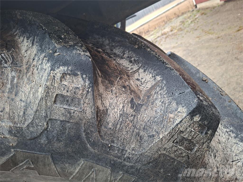 Valtra T154 Versu Ciągniki rolnicze