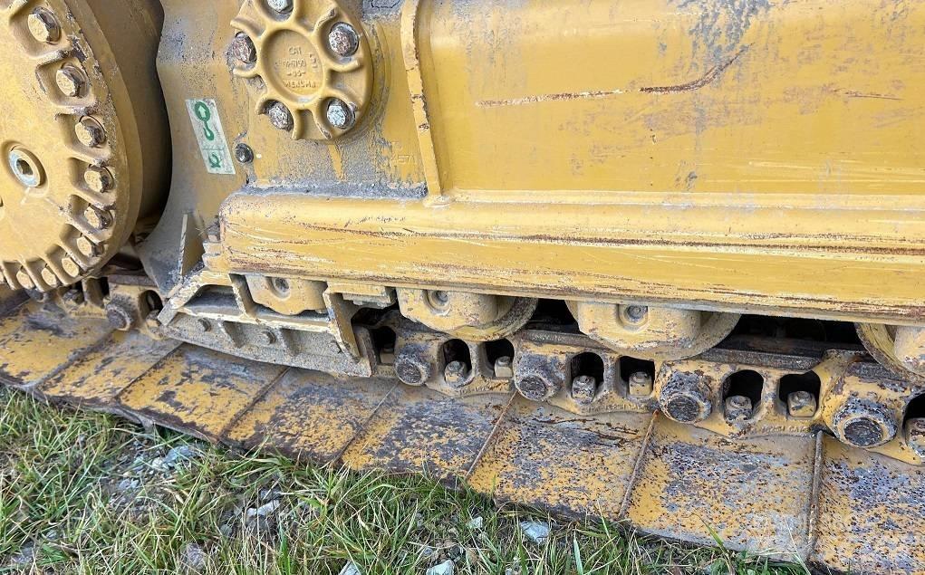 CAT D 4 Spycharki gąsienicowe