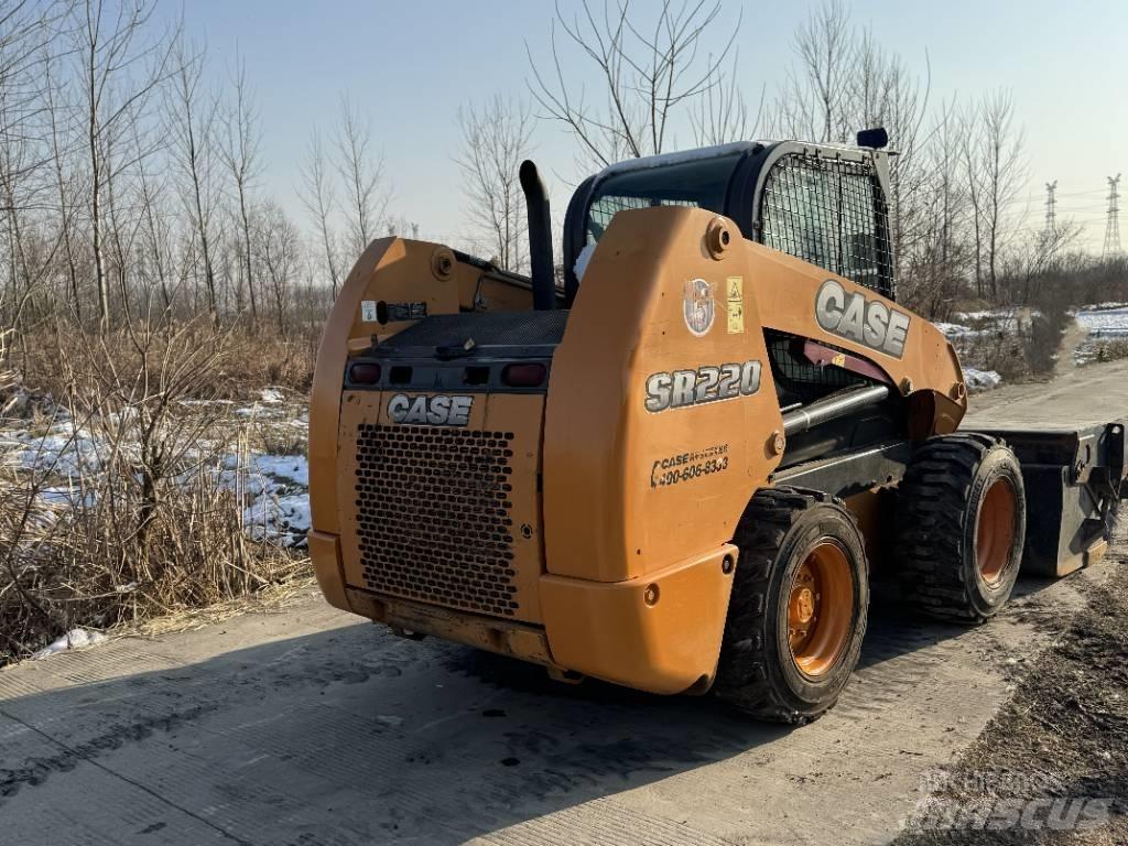 CASE SR220 Ładowarki burtowe