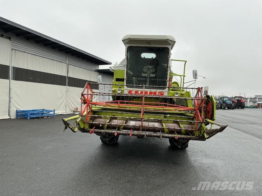 CLAAS 48 Kombajny zbożowe