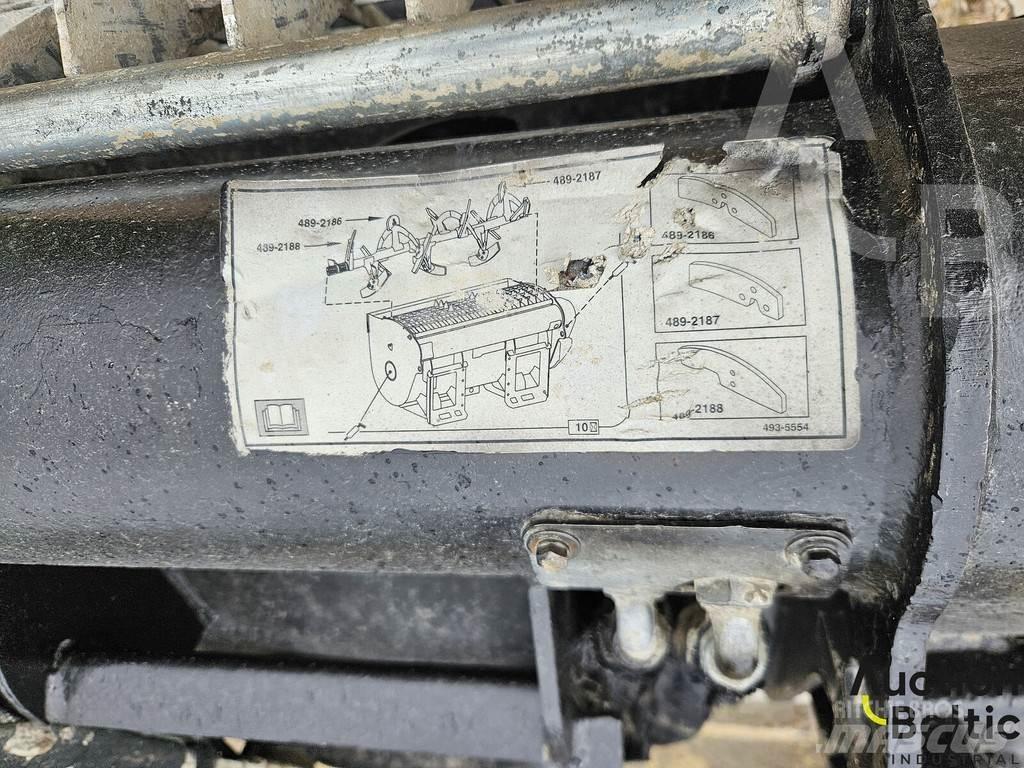 CAT 242 D 3 Ładowarki burtowe