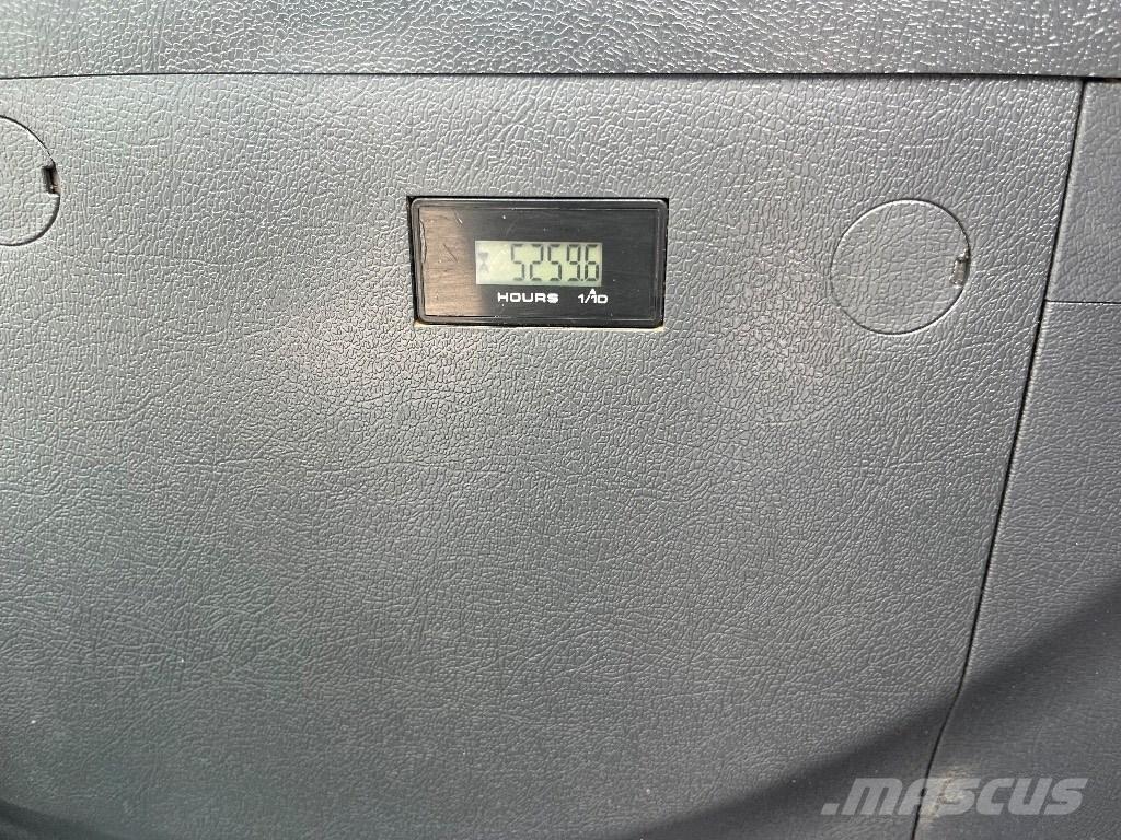 Hyundai HX140LC Koparki gąsienicowe