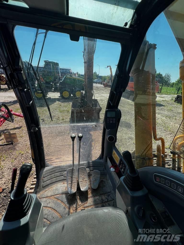 JCB JS 220 Koparki gąsienicowe