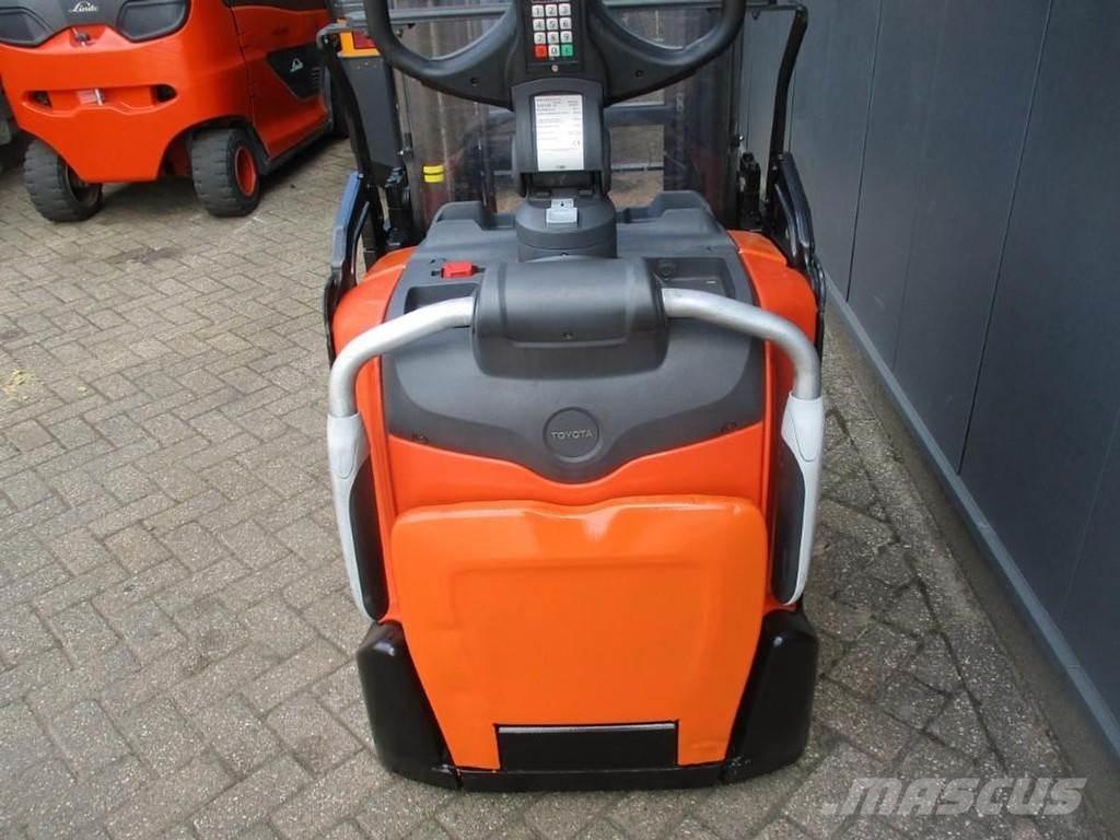 Toyota SPE160L Wózki widłowe unoszące z dyszlem