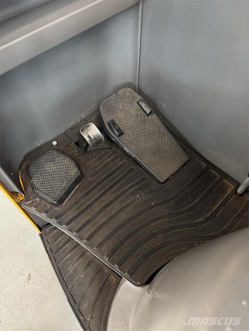 Atlet UMS200 Wózki widłowe wysokiego składowania