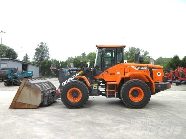 Doosan DL250-5 Ładowarki kołowe