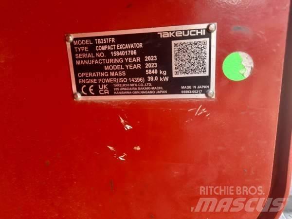 Takeuchi TB 257 FR Minikoparki