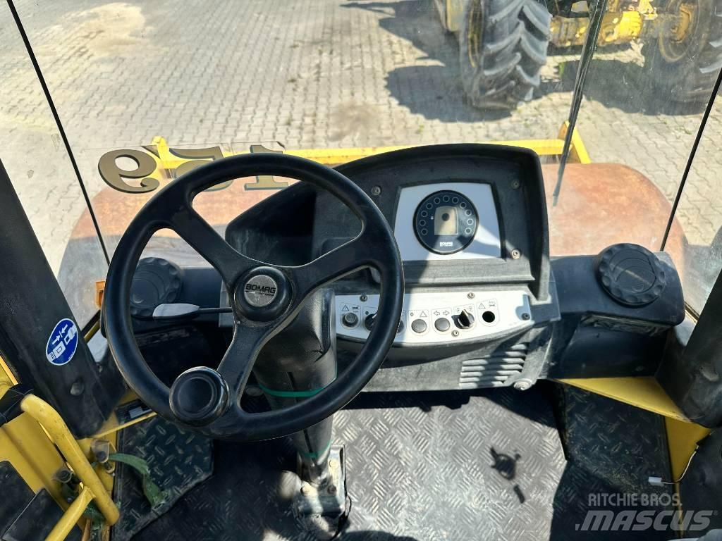Bomag BW 211 D-4 Walce jednobębnowe
