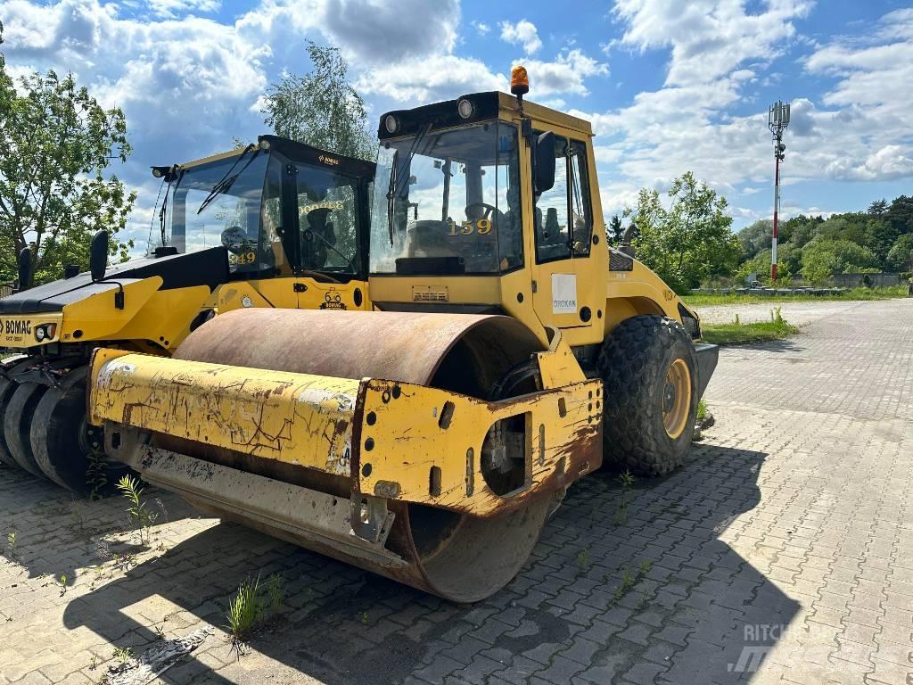 Bomag BW 211 D-4 Walce jednobębnowe