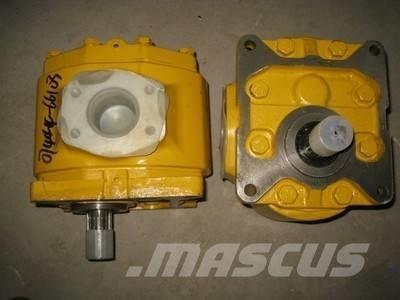 Komatsu D85A-18 pump Hydraulika