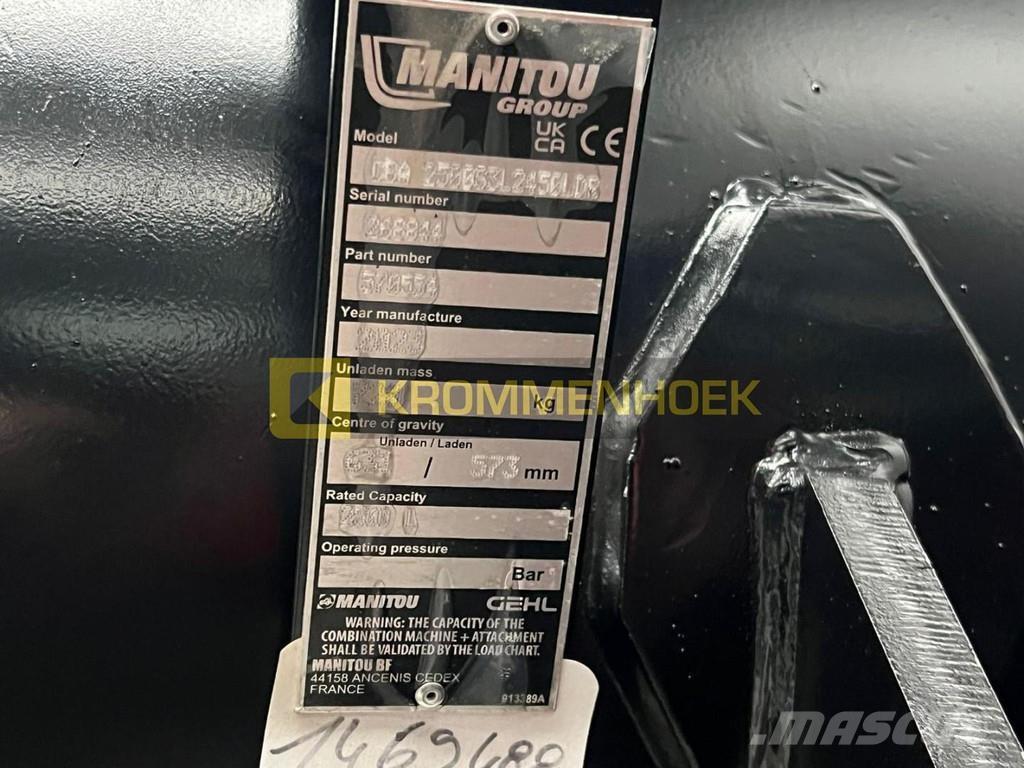 Manitou CBA 2500 Łyżki do ładowarek