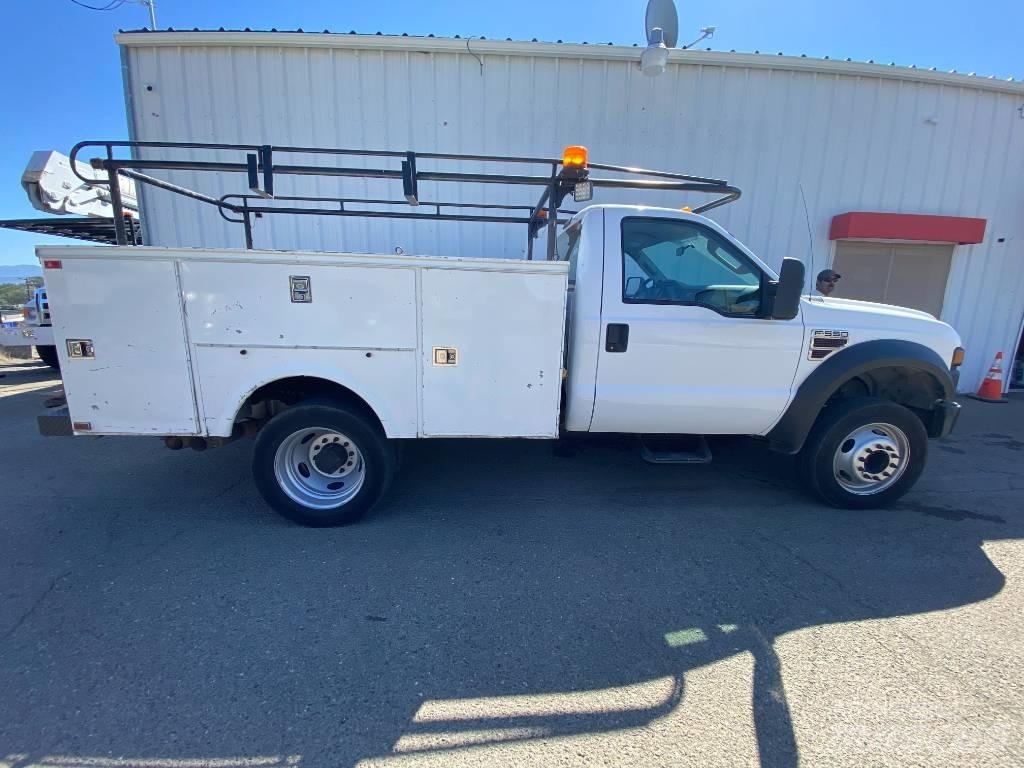 Ford F 550 Pojazdy komunalne
