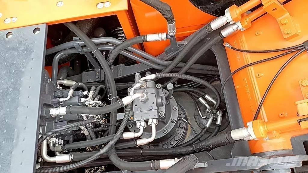 Doosan 225 LC-9 Koparki gąsienicowe