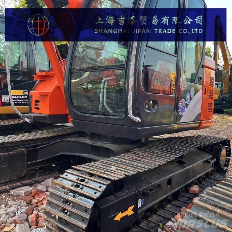Hitachi ZX 135 Koparki gąsienicowe