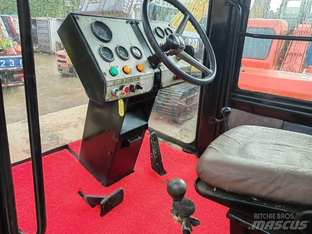 CAT GS683E Walce jednobębnowe