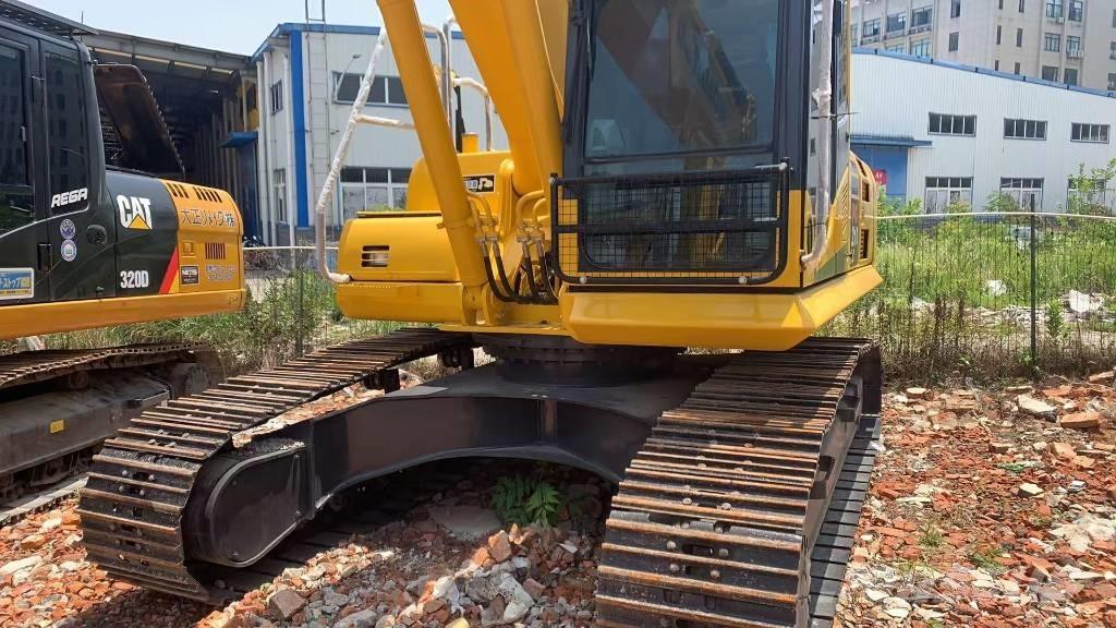 Komatsu PC 210 LC Koparki gąsienicowe