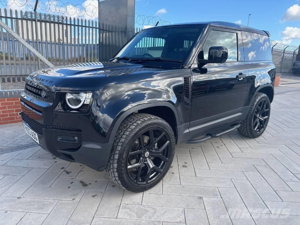 Land Rover Defender Busy / Vany