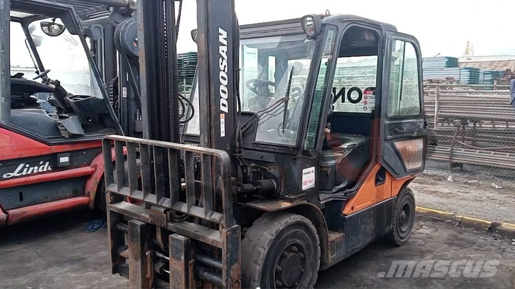 Doosan D 40 SC-7 Wózki Diesla