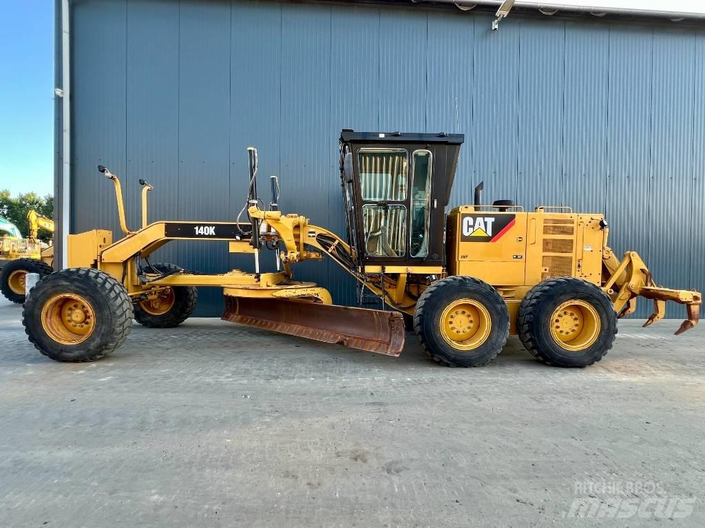 CAT 140K Równiarki