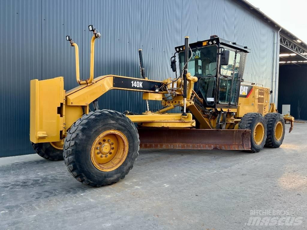 CAT 140K Równiarki