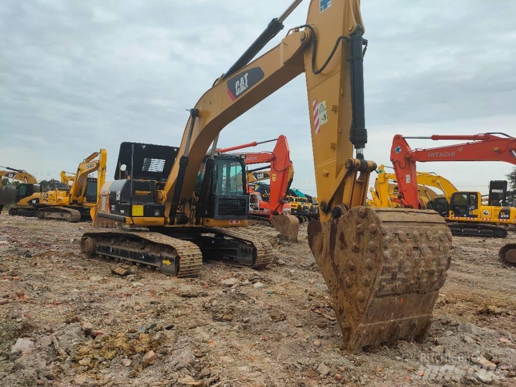 CAT 326D Koparki gąsienicowe