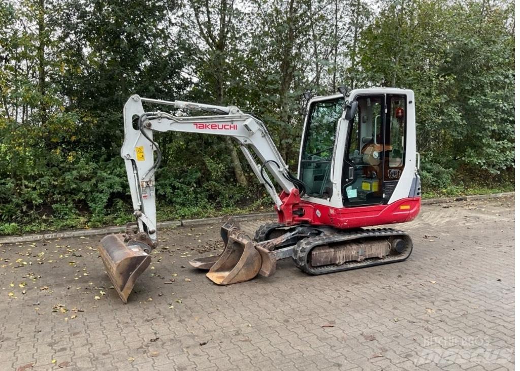 Takeuchi TB228 Minikoparki