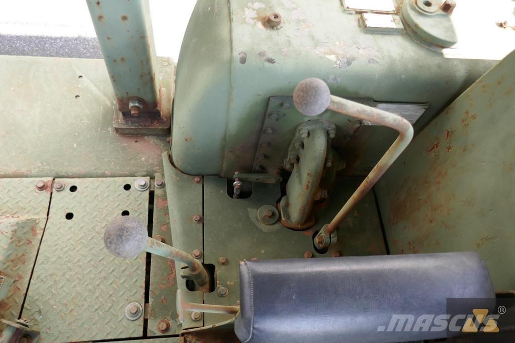 CAT D7F Ex-army Spycharki gąsienicowe