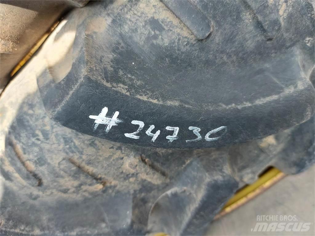 Kleber 270/95R32 Opony, koła i felgi