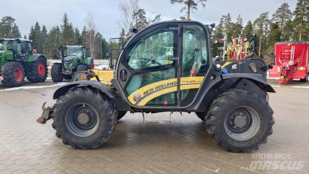 New Holland TH 7.42 Ładowarki teleskopowe