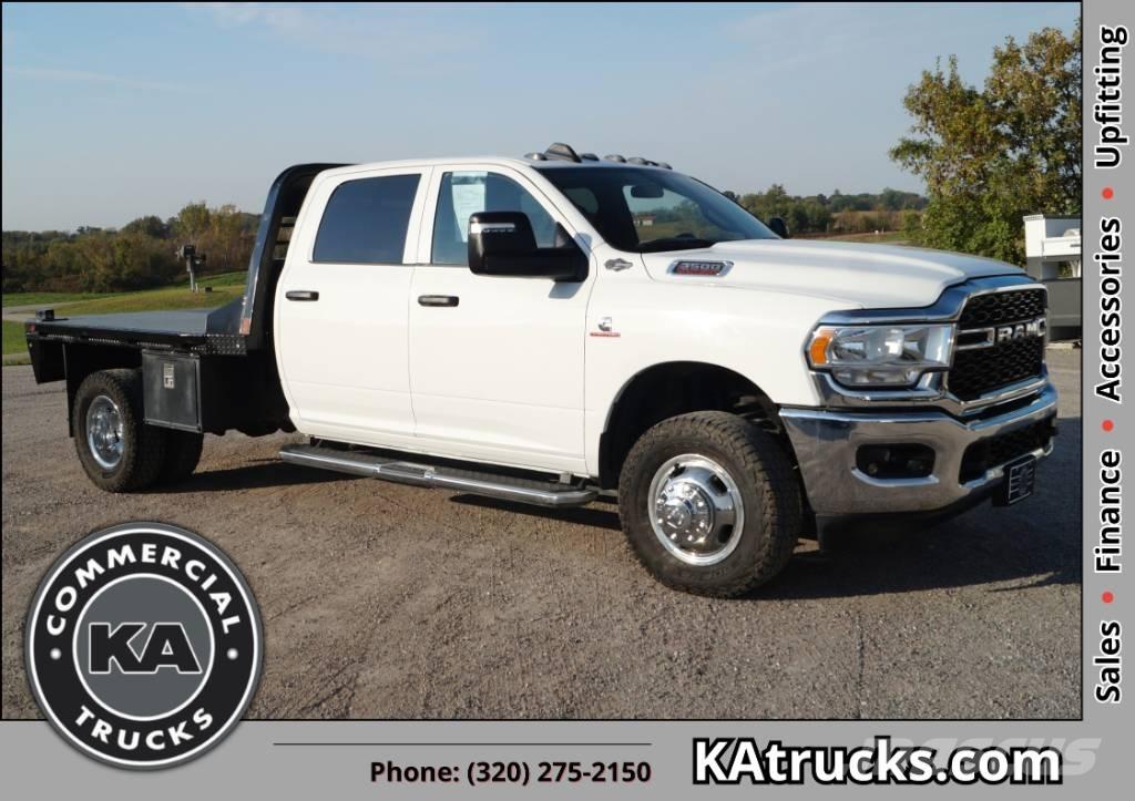 RAM 3500 TRADESMAN Ciężarówki typu Platforma / Skrzynia